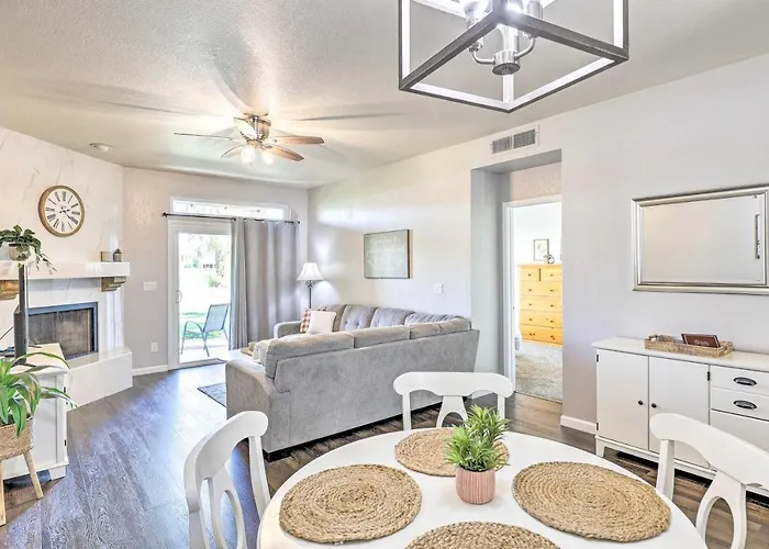 Golf Course Views & Pool Access: Condo!
