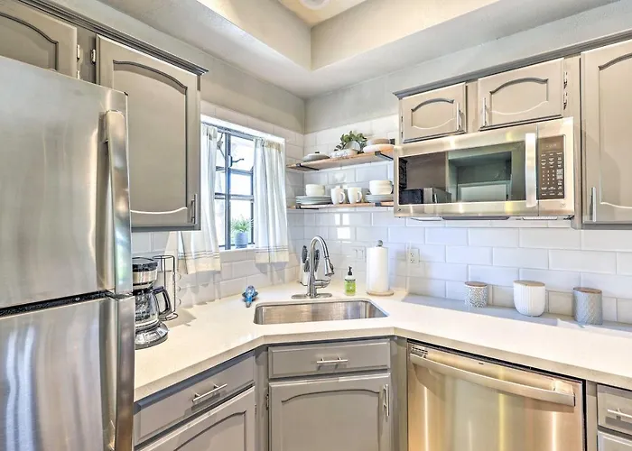 Holiday home Golf Course Views & Pool Access: Condo! *