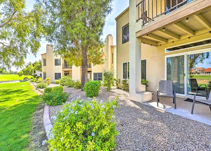 Holiday home Golf Course Views & Pool Access: Condo!