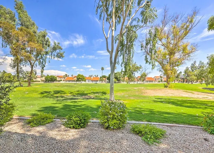 Golf Course Views & Pool Access: Condo! Glendale